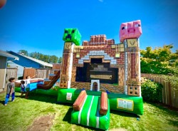 Minecraft bounce house combo